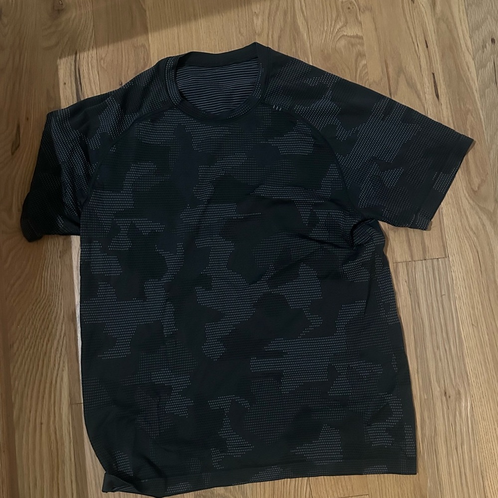 Lulu Dru fit tshirt